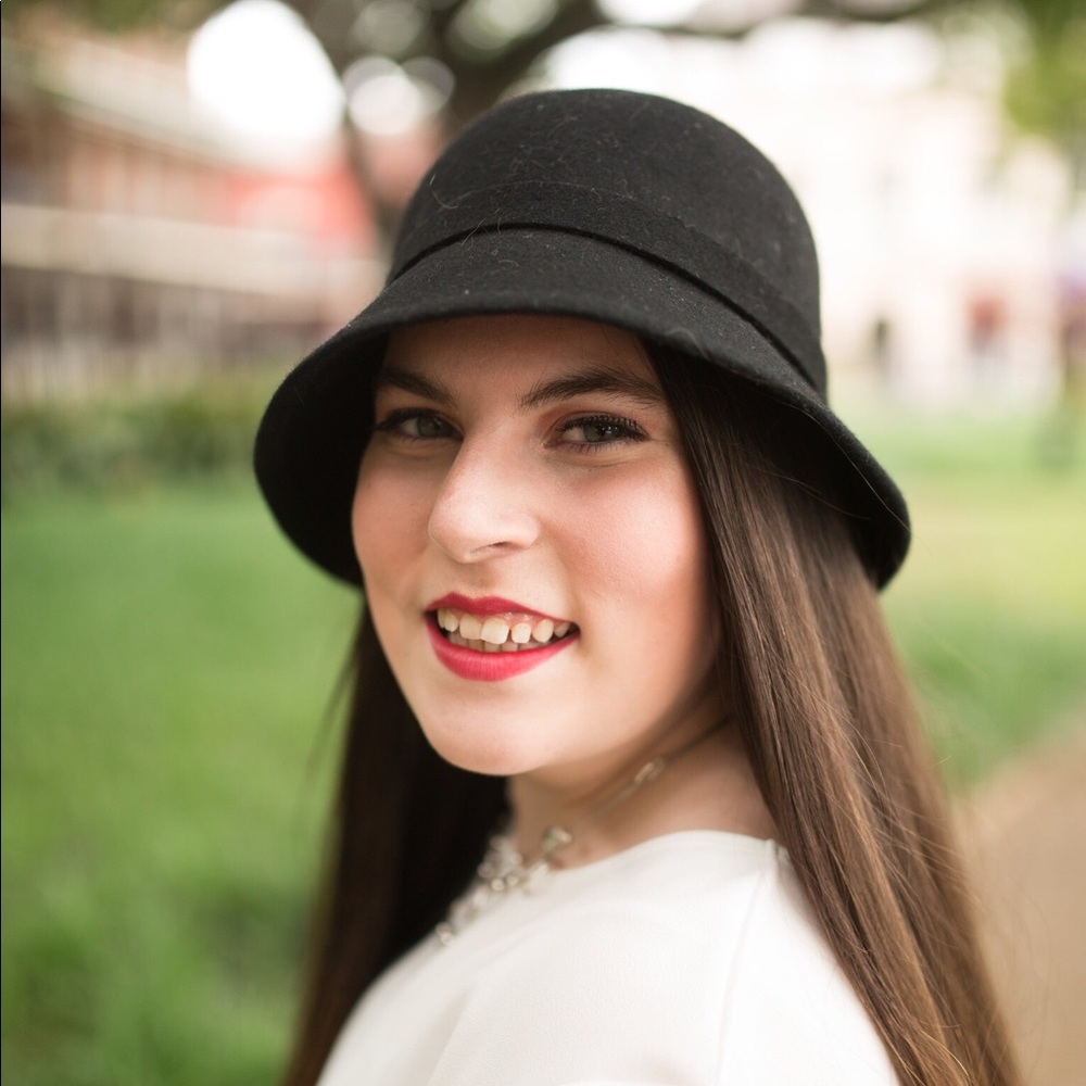 Meet your Posher, Hannah